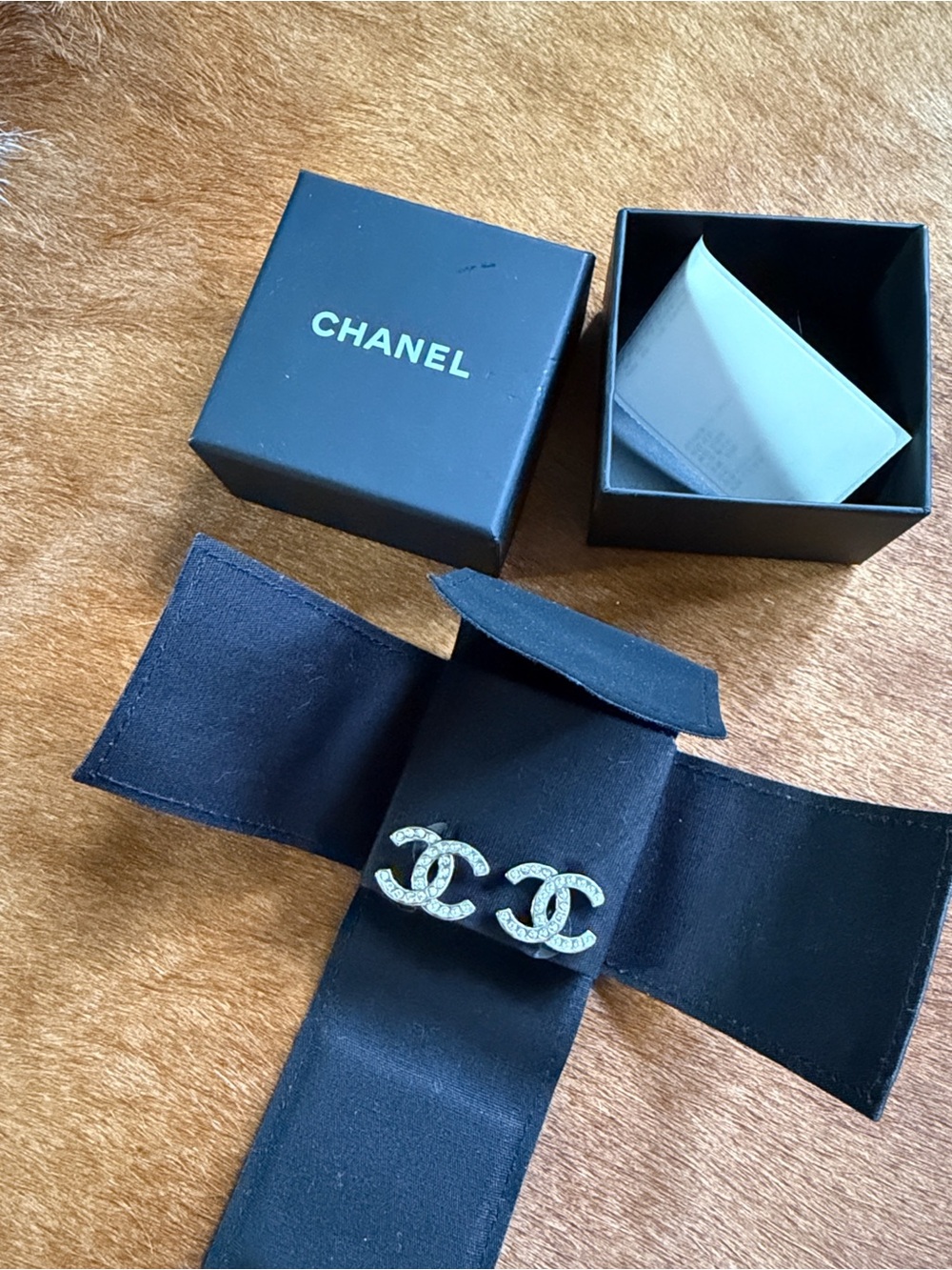 CHANEL Crystal CC Logo Earrings - Great collection - Picture 7 of 9
